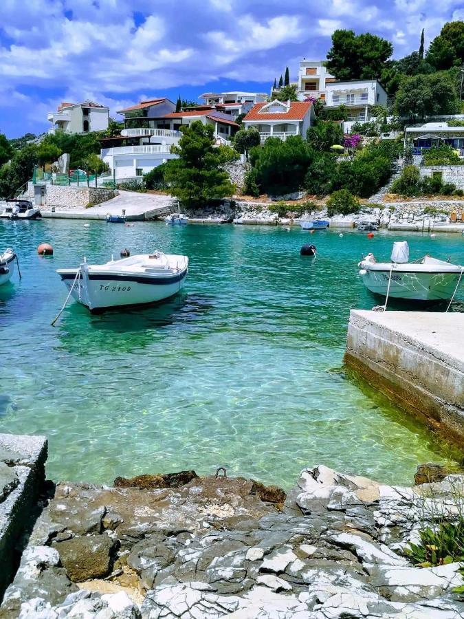 Apartments By The Sea Sevid, Trogir - 16897 มารีนา ภายนอก รูปภาพ
