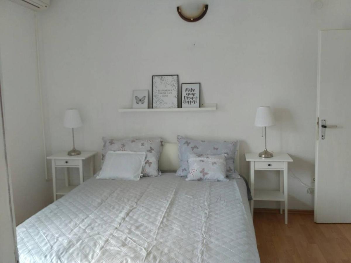 Apartments By The Sea Sevid, Trogir - 16897 มารีนา ภายนอก รูปภาพ